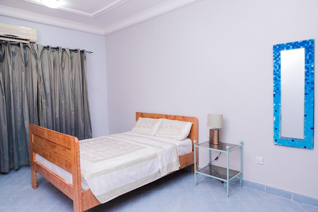 Maxwell Court Apartments Accra Kültér fotó