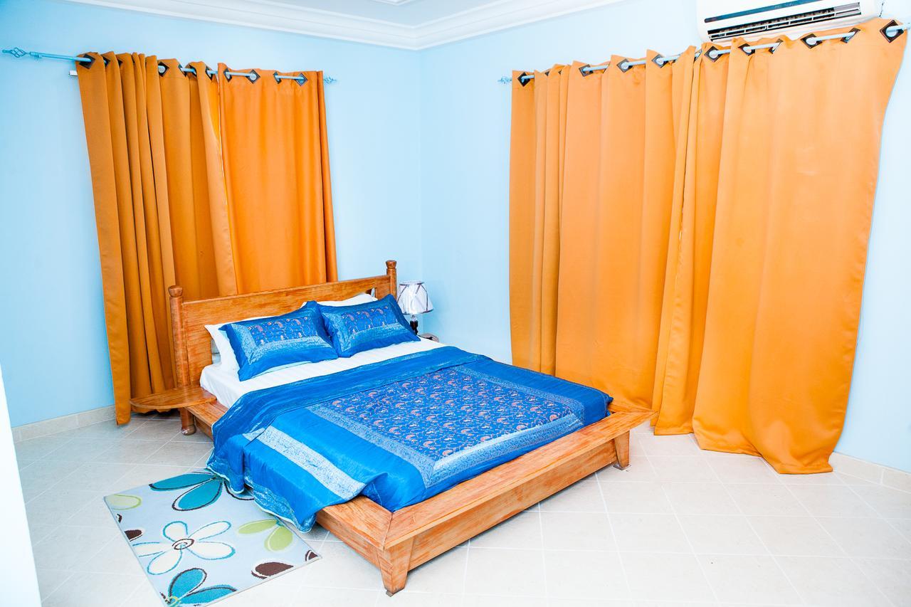 Maxwell Court Apartments Accra Kültér fotó