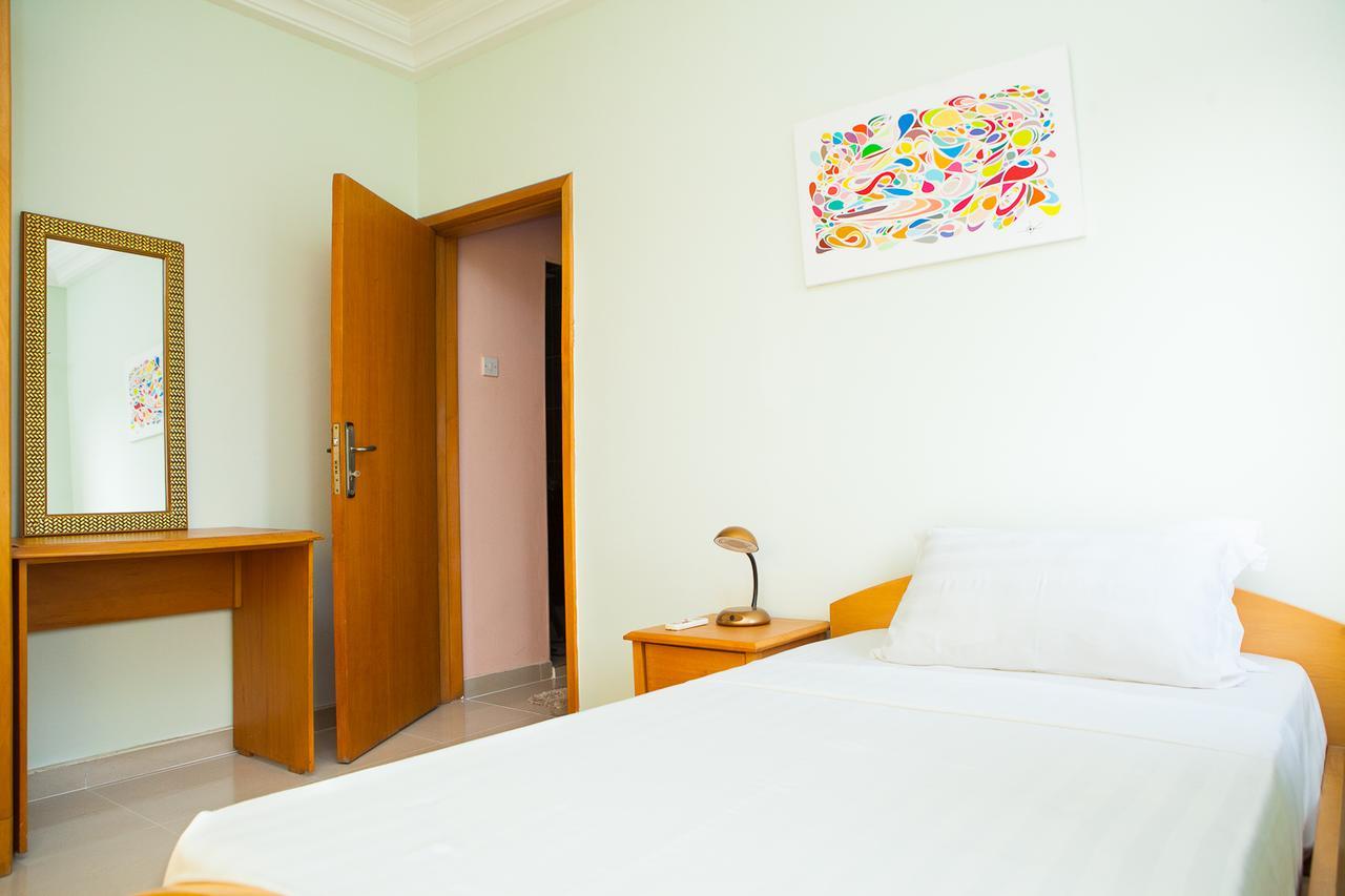 Maxwell Court Apartments Accra Kültér fotó