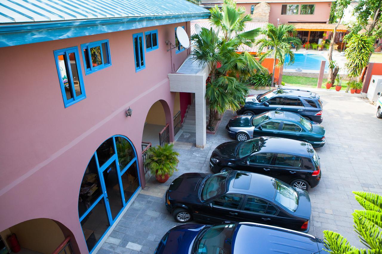 Maxwell Court Apartments Accra Kültér fotó