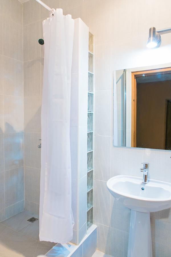 Maxwell Court Apartments Accra Kültér fotó