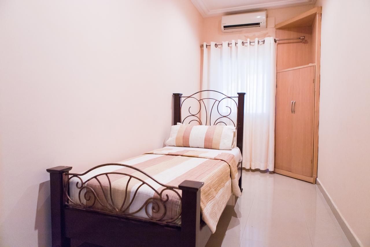 Maxwell Court Apartments Accra Kültér fotó
