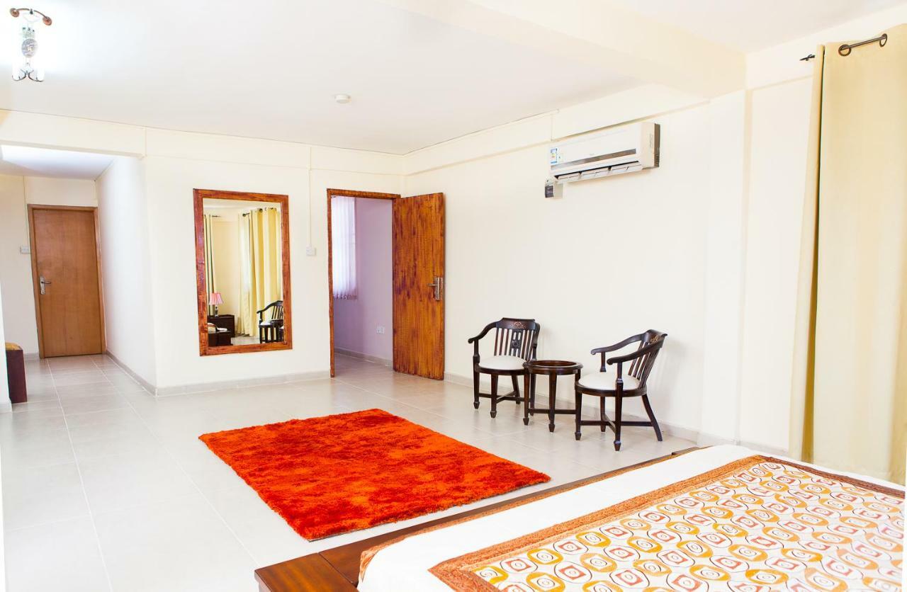 Maxwell Court Apartments Accra Kültér fotó