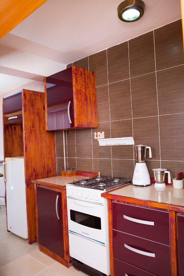 Maxwell Court Apartments Accra Kültér fotó