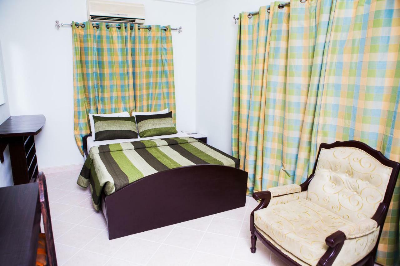 Maxwell Court Apartments Accra Kültér fotó